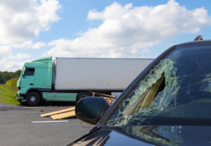 Cómo puede ayudar el despacho de abogados Shaked después de un accidente de camión en Miami, FL
