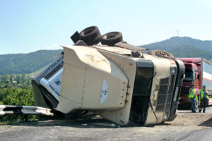 How Our Miami Truck Accident Lawyers Can Help You After a Jackknife Crash 