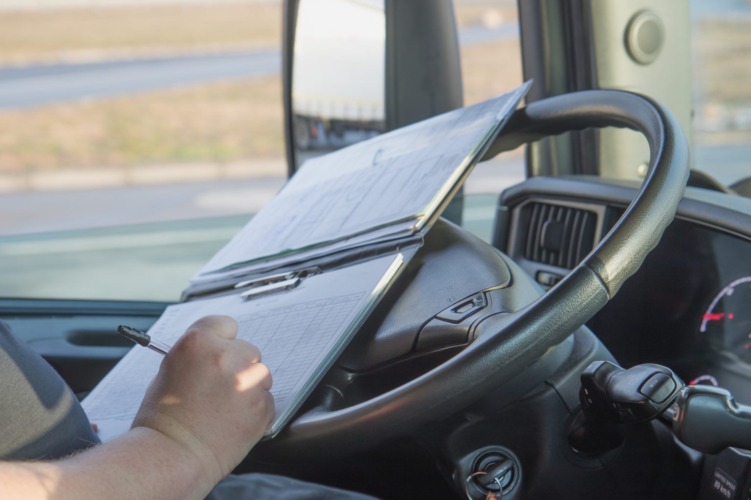 Are Commercial Truck Drivers Required to Do a Drug Test After an Accident in Miami, Florida?