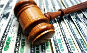Can I Recover Damages if I’m Being Blamed for a Slip & Fall Accident in Florida?